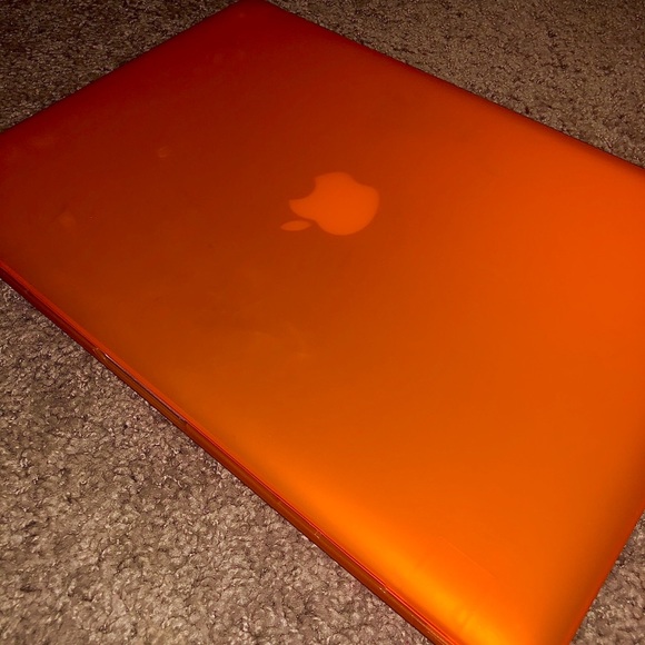 Apple MacBook Pro - Picture 4 of 7